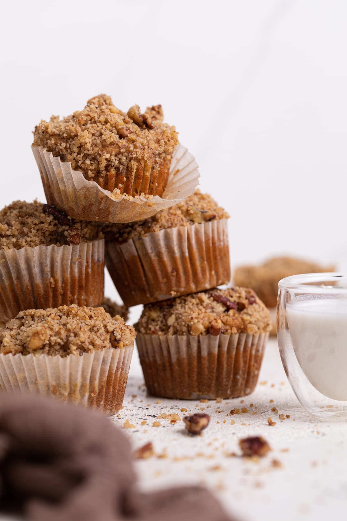 Sweet Comfort: Vegan-Friendly Cinnamon Banana Crumb Muffins